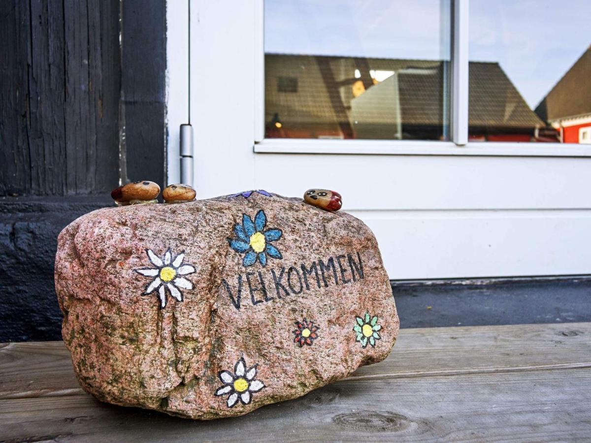 5 Person Holiday Home In AÅkirkeby 外观 照片